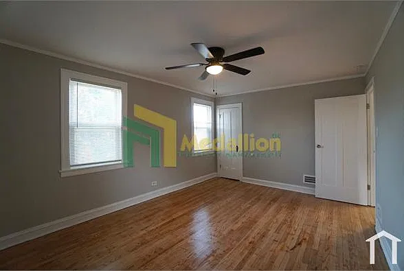 3 bed, $2,300 — Photo 4