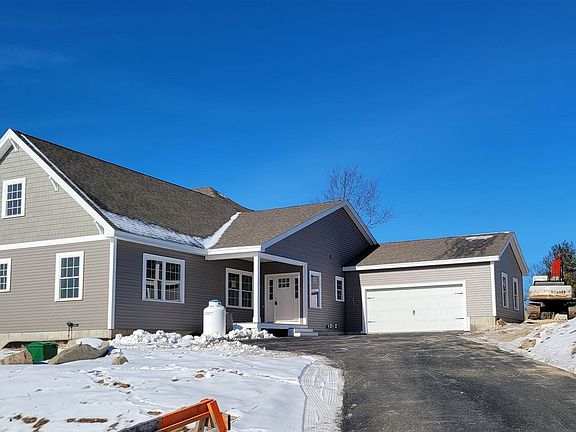 2nd image of 25 Majestic Ave Lot 64