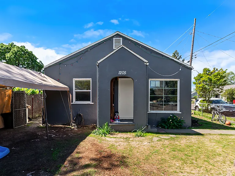 1205 Grand Ave — Photo 12