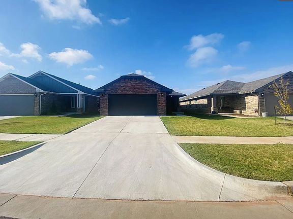 3rd image of 2732 NW 195th St