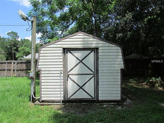4th image of 522 Wisteria Ave