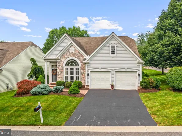 213 Katsura Dr, Kennett Square, PA 19348
