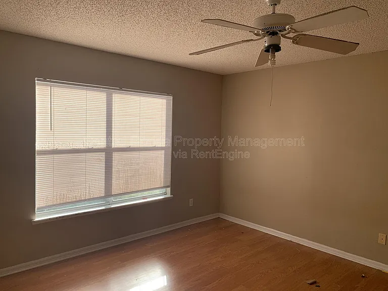 4417 Pembridge Ave — Photo 8