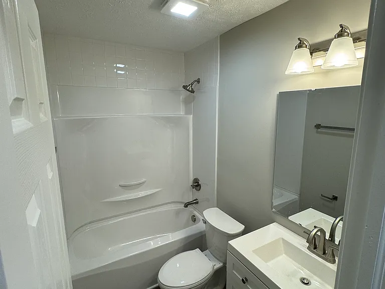 2400 Grand Fir Dr — Photo 11