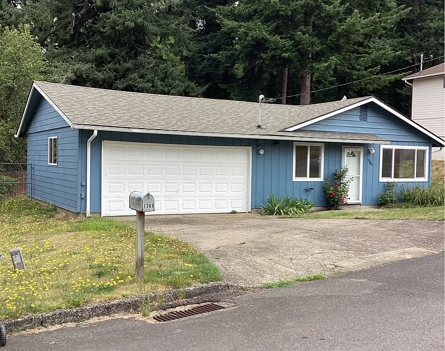 1380 SE 18th St