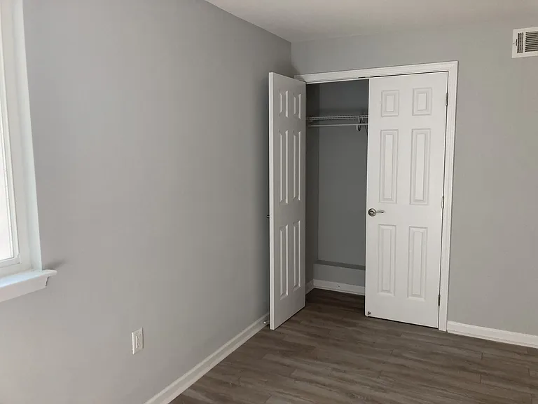 719 Cypress Dr — Photo 8