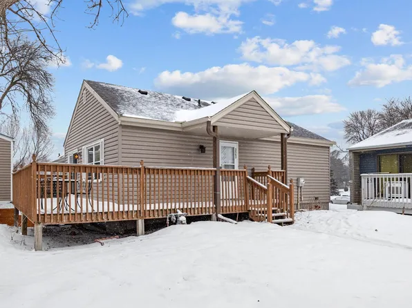3563 Pilgrim Ln N, Plymouth, MN 55441