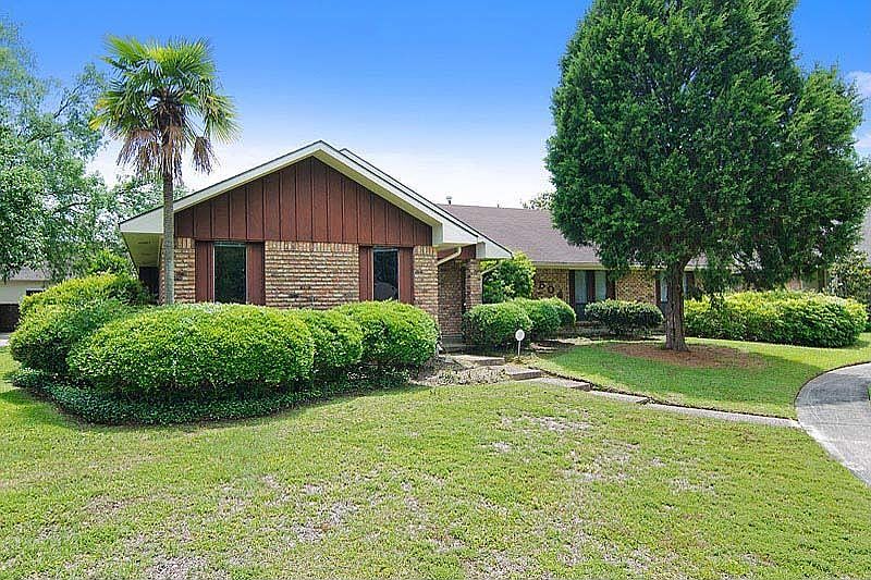 1st image of 4504 Lake Lawford Ct