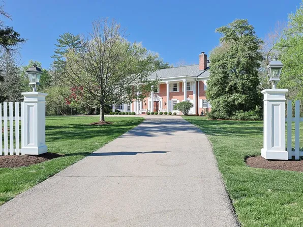 5475 Waring Dr, Cincinnati, OH 45243