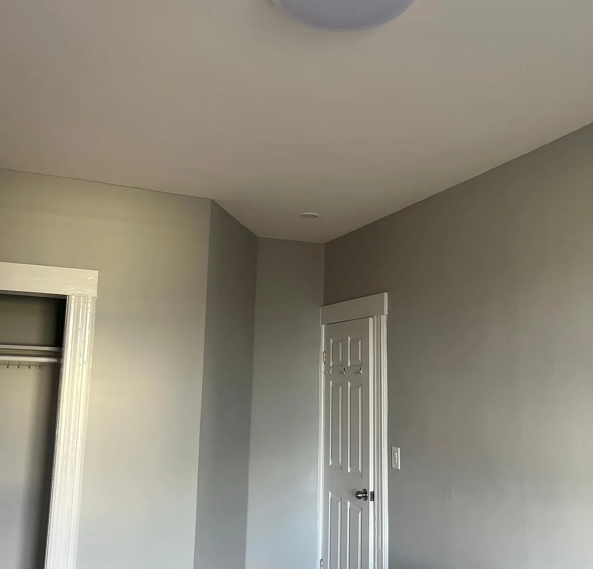 2 bed, 750 sqft, $2,050 — Photo 1
