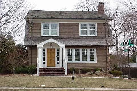 1st image of 452 Bonnie Briar St