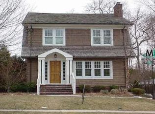 452 Bonnie Briar St, Birmingham, MI