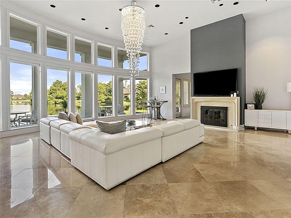 5th image of 9 Bonita Bay Dr
