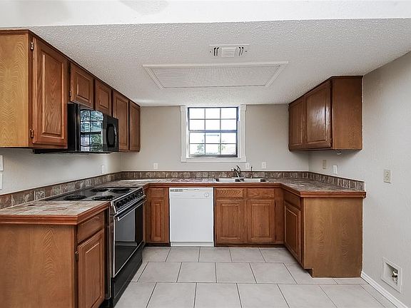 2nd image of 4834 Abbott Ave