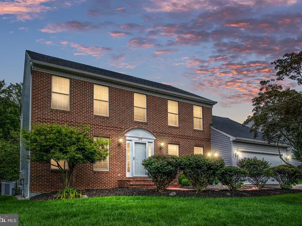 16131 Kennedy St, Woodbridge, VA 22191