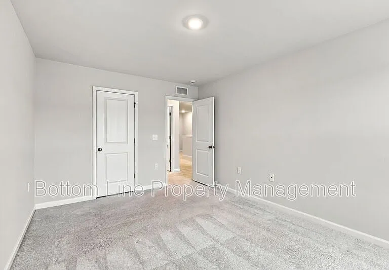 2312 Kasota Ln — Photo 36
