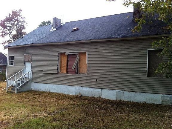 3rd image of 873 S Lauderdale St