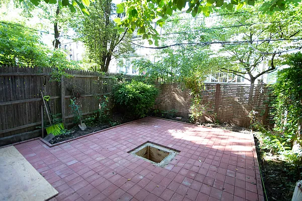 Rented by Jeremy C LLC | media 53