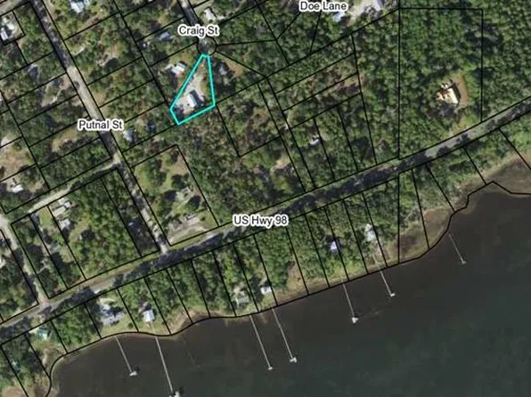 136 Craig St, Lanark Village, FL 32322