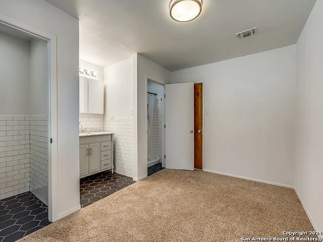 2702 Roundleaf Ct — Photo 7