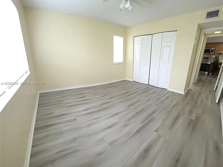 5051 Wiles Rd #201 — Photo 25