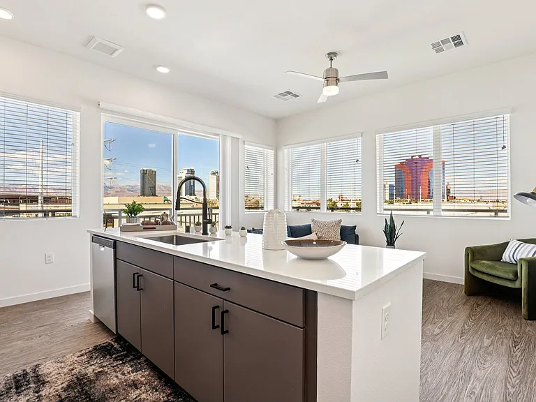 Lura Vegas Apartments — Photo 1
