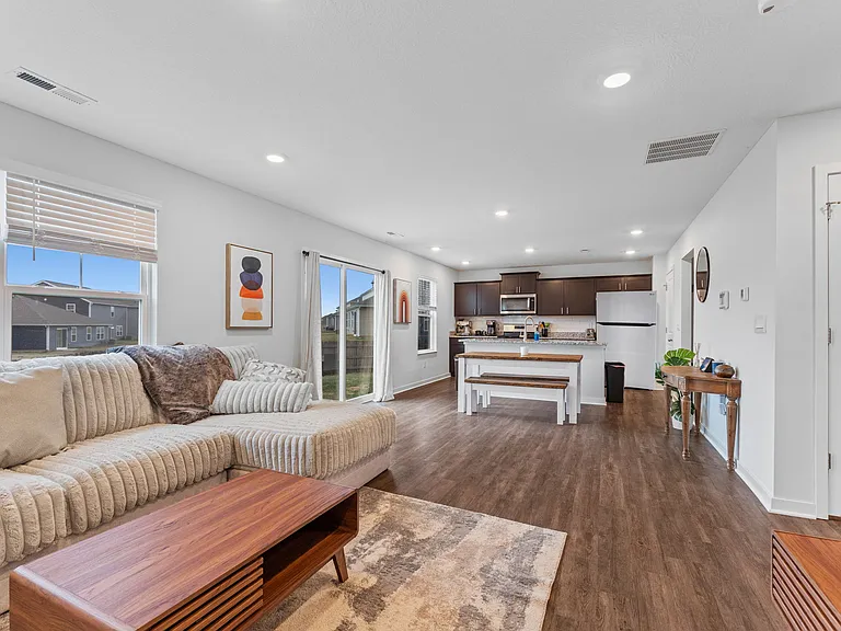 5922 Damsel Dr — Photo 6
