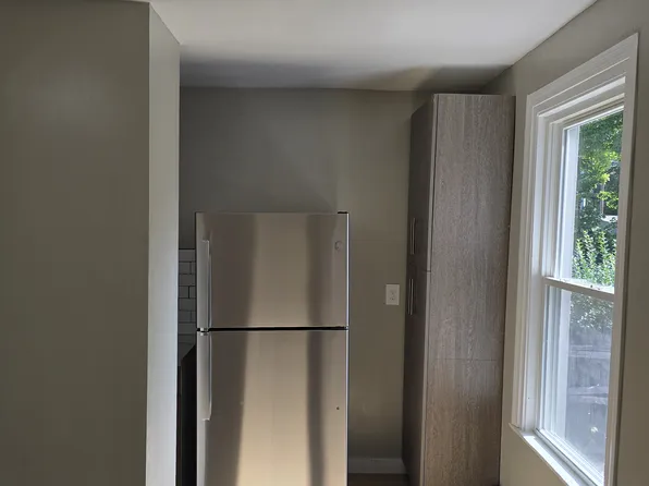95 Pleasant St Floor 1, New Britain, CT 06051