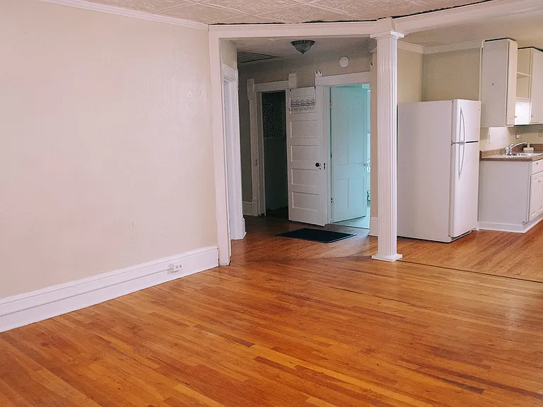 553 Roanoke Blvd — Photo 10