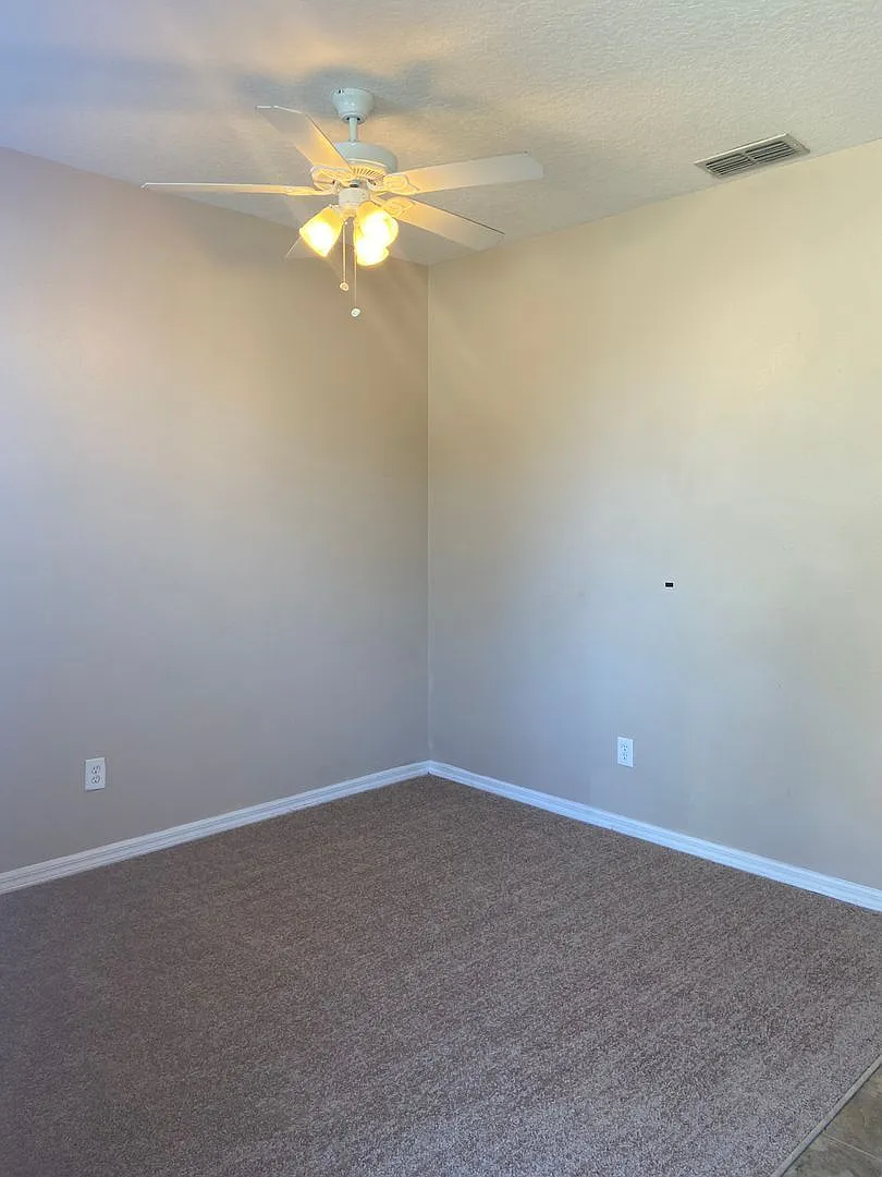 4 bed, 2.0 bath, 1323 sqft, $1,750 — Photo 3