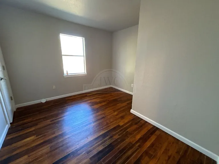 707 N Main St — Photo 10