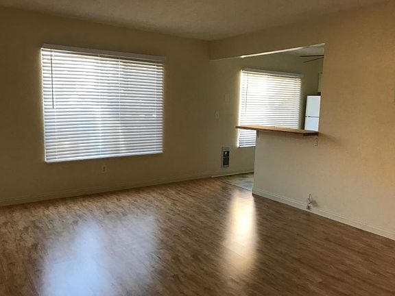 2nd image of 205 Nieto Ave APT 1