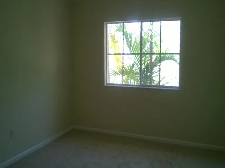 2501 SW 83rd Ter — Photo 5