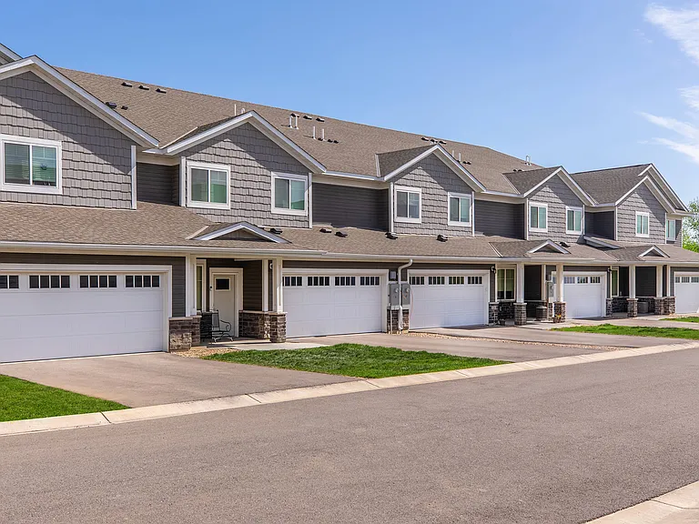 Stone Haven Townhomes — Photo 6
