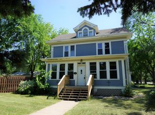 70 7th St SW, Huron, SD 57350