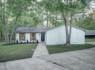 394 Woodcliff Dr, Jackson, MS 39212