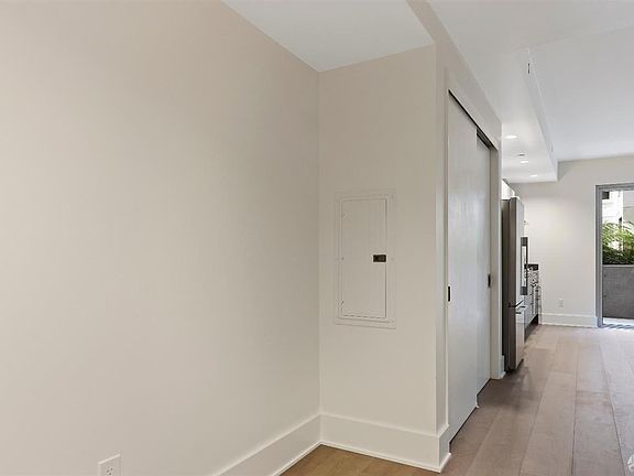 2nd image of 1075 Market St Unit 203
