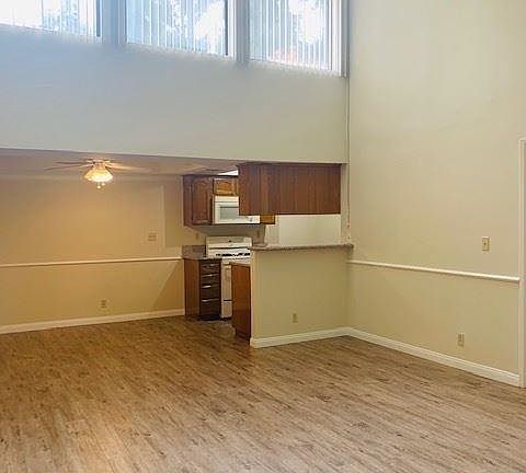 3rd image of 430 S Niagara St APT 217