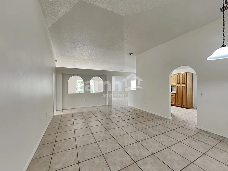 9172 Upstream Ct — Photo 6