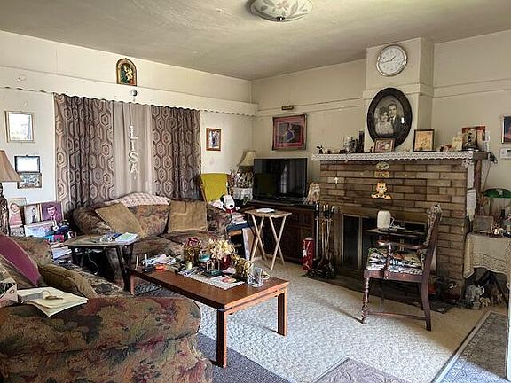 2nd image of 822 Jennings Ave