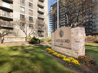 12500 Edgewater Dr APT 501, Lakewood, OH