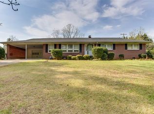 215 Beauregard Ave, Anderson, SC 29625