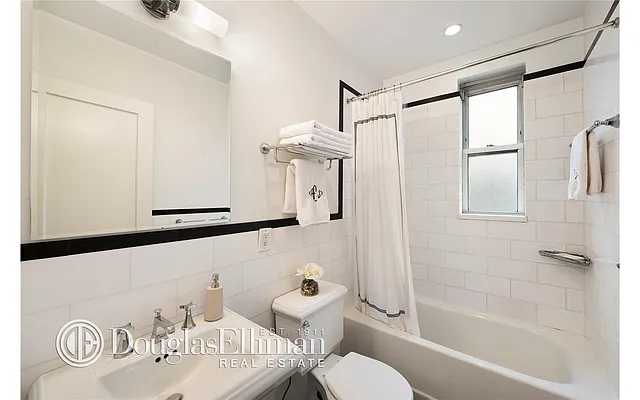 Sold by Douglas Elliman | media 27