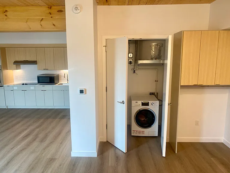 154 Broadway #210 — Photo 7