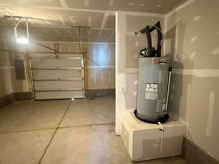 1 car garage