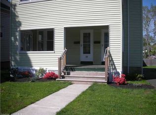 21 Lancaster Rd, West Hartford, CT 06119