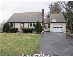 2nd image of 520 Murdock Ave