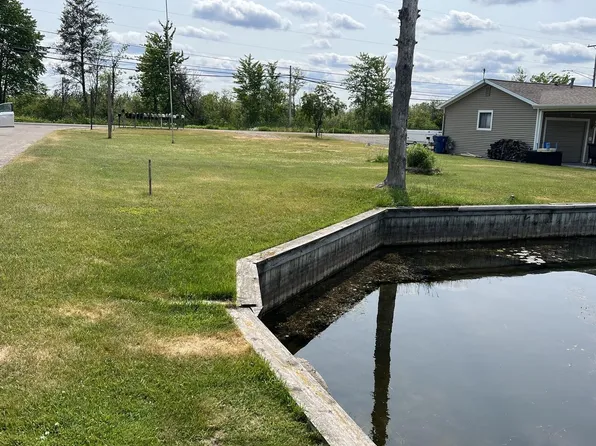 11366 W Shore Dr, Houghton Lake, MI 48629