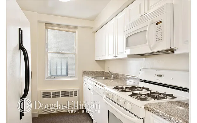 Sold by Douglas Elliman | media 2