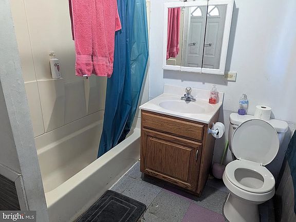 5th image of 314 Minor St